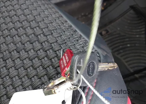 2015 Toyota Corolla Le z USA, uszkodzony, nr VIN 5YFBURHE8FP343705